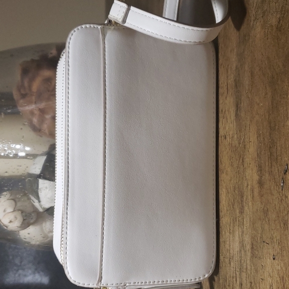 Gianni Bini White Crossbody - Picture 3 of 6